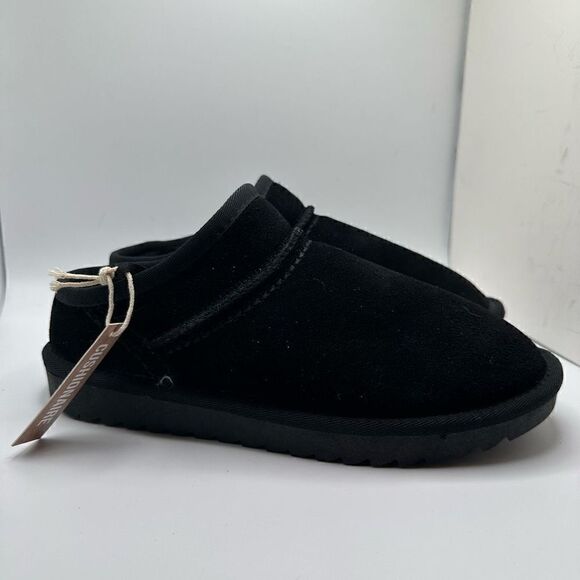 CUSHIONAIRE Women's Faux Shearling Genuine Suede cozy mule slippers +Memory Foam - Picture 1 of 7